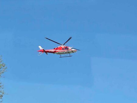 Вдигнаха спешно медицинския хеликоптер за 32-годишен мъж в животозастрашаващо състояние