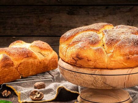 С тази рецепта козунакът на Великден винаги се получава перфектен и на конци!