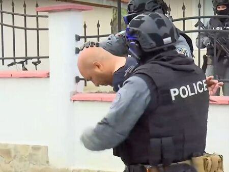 Полицейска операция срещу контролиран вот във Варненско с трима задържани