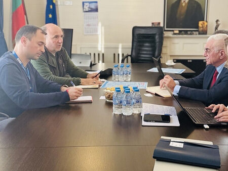 Министерството представи мерки за машинното гласуване и видеонаблюдението с цел прозрачност