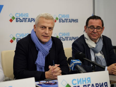 Москов събра бизнеса в Бургас и отсече: „Синя България“ ще е изненадата, време е за кордон и срещу Пеевски, и срещу Радев