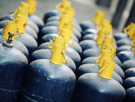 Европейските цени на газа скочиха с 35% след ударите в Близкия изток