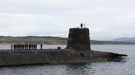Шотландия арестува двама ирански шпиони, опитали да влязат в базата за ядрени подводници