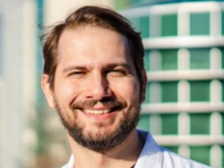 Синът на Стефан Данаилов взима 300 хиляди долара годишна заплата