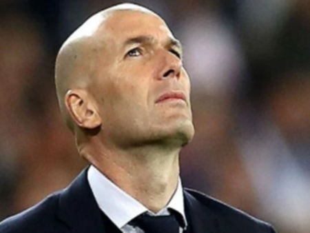 Зидан прие историческо предложение