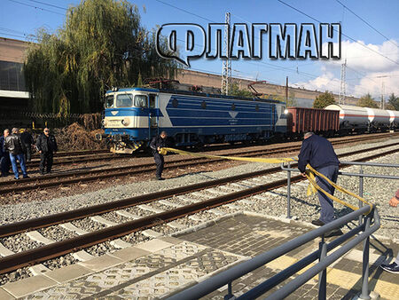 Влак помете жена край Стара Загора, самоличността ѝ още не е установена