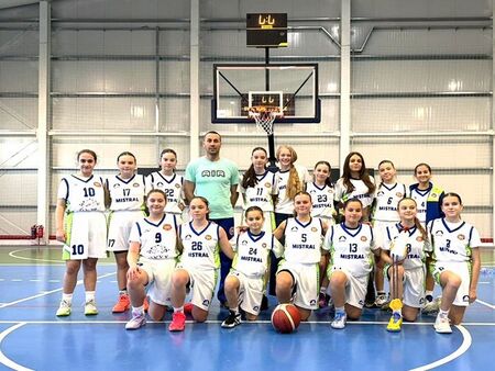 Триумф на момичетата на баскетболен клуб  „Свети Влас“ в зала „Арена Несебър“