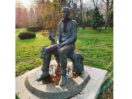 Оставете паметника на Фотев такъв, какъвто е