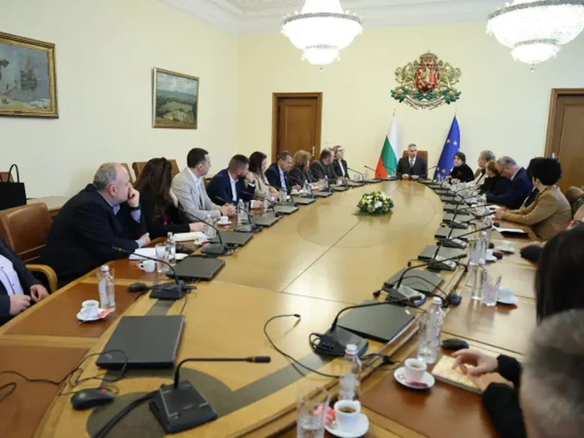 Кабинетът с „ясен отговор“ на кризата: Готвят нов пакет от мерки в подкрепа на родното производство