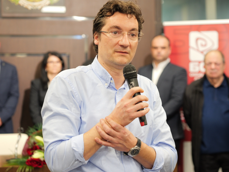 Крум Зарков настоява за извънредно заседание на парламента заради кризата с горивата (ВИДЕО)