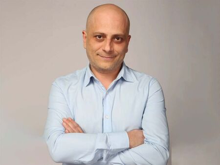 Бургас посреща водещ пластичен хирург – д-р Лафчис с консултации в УМБАЛ „Дева Мария“