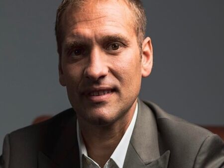 Стилиян Петров с ироничен коментар след 10:2