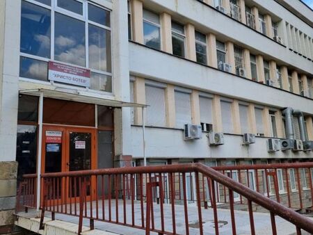 Над 30 медици напуснаха болница у нас, задействан е кризисен план