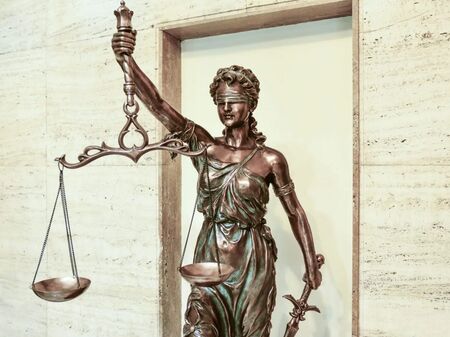 Студент изпращал свой „двойник" на държавни изпити в Пловдив - осъдиха и двамата