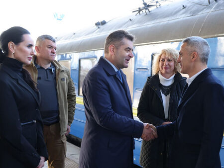 Българска правителствена делегация пристигна в Киев 