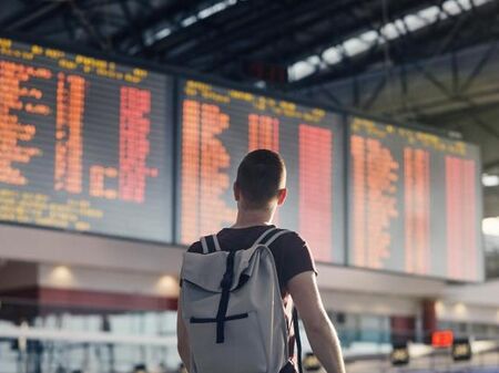 Проливния дъжд спря десетки полети на летище Сабиха Гьокчен в Истанбул