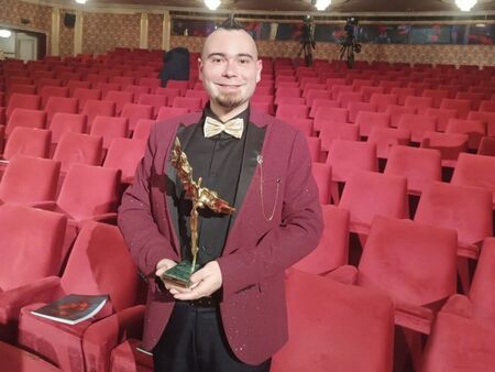 Бургаският майстор на илюзиите Зайн е отличен с „ИКАР“