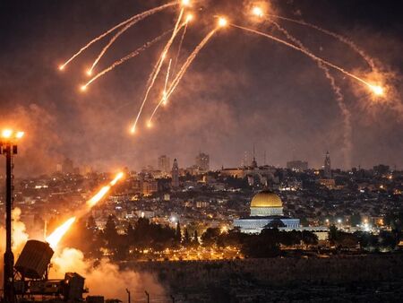 След седмици на атаки и милиардите похарчени - Иран не е обезоръжен