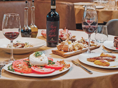 Дерат ни кожите в ресторантите, цените скочиха 100%