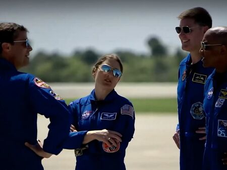 НАСА подготвя мисия за първи пилотиран полет край Луната от 1972 година