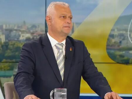 Вътрешният министър шикалкави за разследването по "Петрохан"