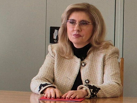 Етичната комисия към Прокурорската колегия се самосезира заради Емилия Русинова