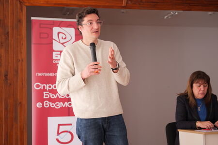 Крум Зарков: Държавата има инструменти да намали цените на горивата. Защо не го прави?