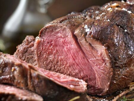 Традиционна рецепта за пълнено агнешко печено за Великден