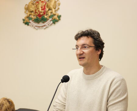 Крум Зарков от Айтос: Вижте какво се случва по магазините - не е време за политически игрички, а за реални решения