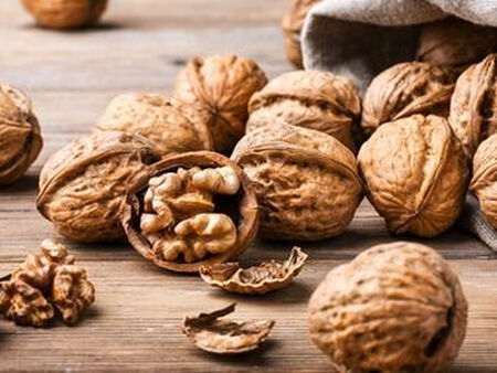 Орехите подкрепят здравето на сърцето и мозъка според нови данни