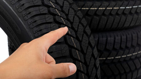 Българи заловени в Австрия за кражба на гуми заради изоставени лични документи