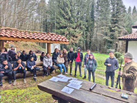 Вдъхновяващ урок сред природата в навечерието на Седмицата на гората