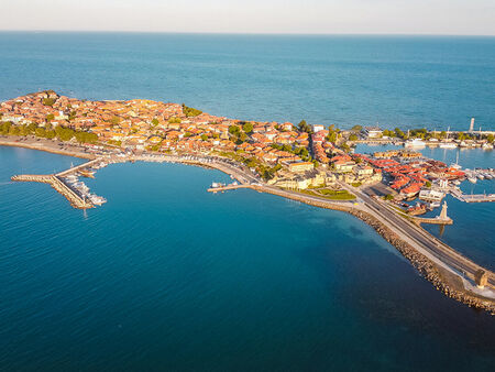 Паркинг зоните остават безплатни за Великден в Община Несебър