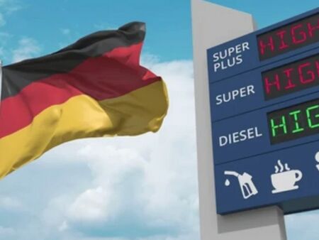 Утре Маргарита Петкова представя премиерно новата си книга „Тъй рече Виктор“ в Бургас