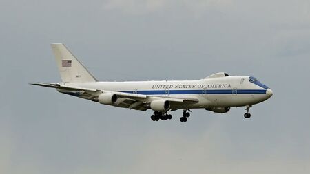 "Самолетът на Страшния съд“ на САЩ кръжи около командния център за ядрена война