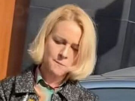 Още една дума и ще ти съсипя живота: Зам.-шефката на Военно-окръжна прокуратура влиза в насрещното и заплашва водач