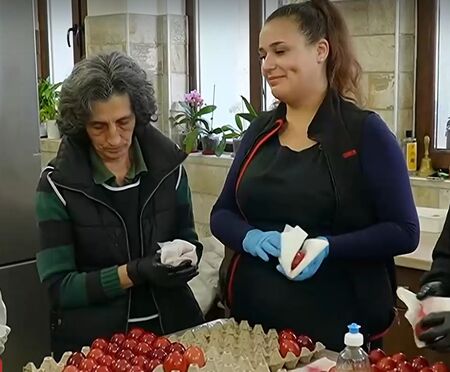 На Велики четвъртък рекордни 2026 яйца ще бъдат боядисани в Бачковския манастир