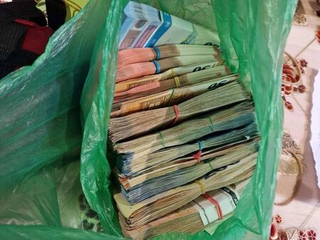 Задържаха 53-годишен мъж с над 40 000 евро при акция срещу купен вот в Ловешко