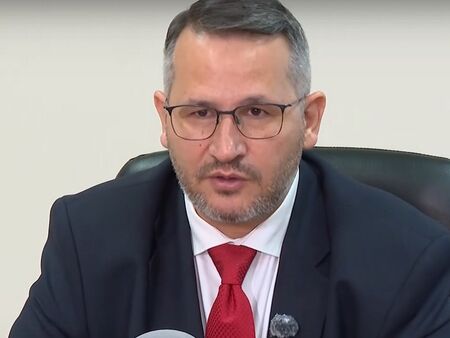 Министър Христанов: Към БАБХ са отправяни заплахи, след разкрития за опасни храни, а някои са свързани с лица с имунитет