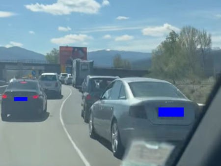 Жестоко задръстване към Гърция за празниците