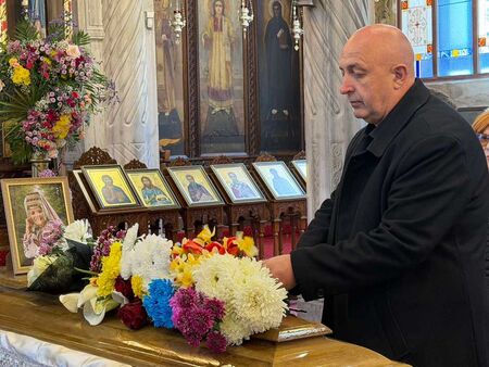 Сълзи в Бургас за Янка Рупкина, България изпраща гласа на Странджа (СНИМКИ/ВИДЕО)