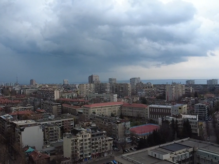 Вижте къде в Бургас да изкарате курс за оръжие или да постреляте за удоволствие