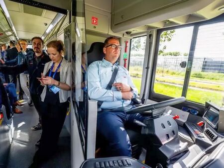 Европа започна внедряването на автономното шофиране под наблюдение