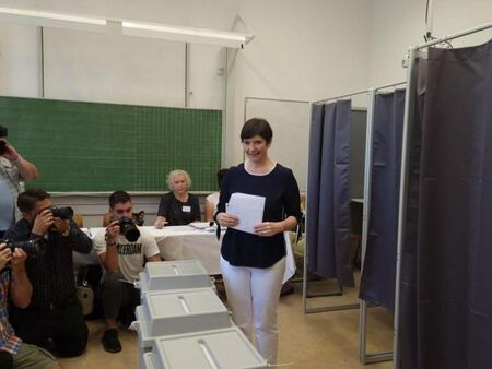 Клара Добрев подаде оставка като лидер на Демократичната коалиция в Унгария