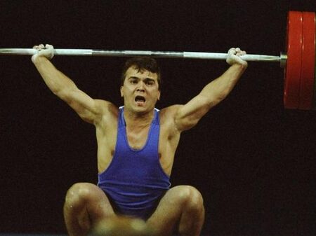 Филм за легендарния Наим Сюлейманоглу е обявен на търг за 21 млн. лири