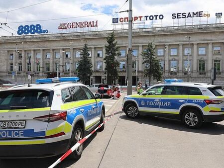 Съпругата на Пламен Бобоков блесна в галерията на Ники Младжов (СНИМКИ)