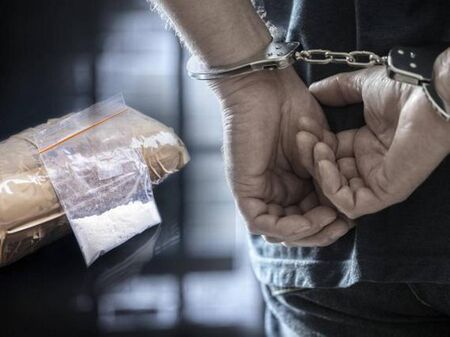 Ненормалник погълна 88 капсули кокаин, за да не го хванат на летището