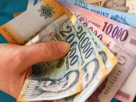 След изборите: Унгарският форинт с най-високо ниво от 4 години