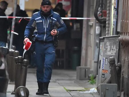 Намериха трупа на 46-г. мъж между блокове във Варна, има следи от насилие