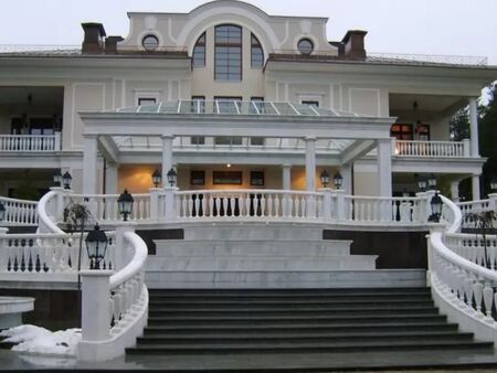 Путин опаса резиденцията си с 27 системи за ПВО